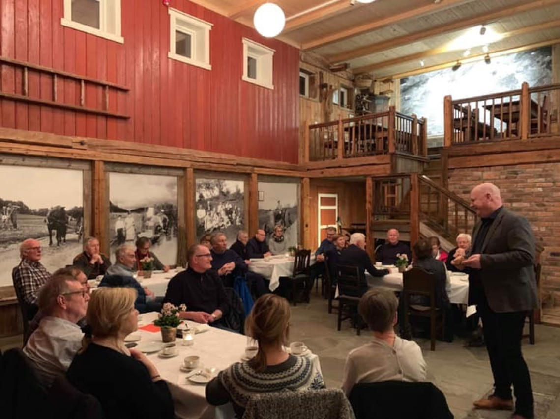 Bedriftsbesøk på Hjelseng Gård